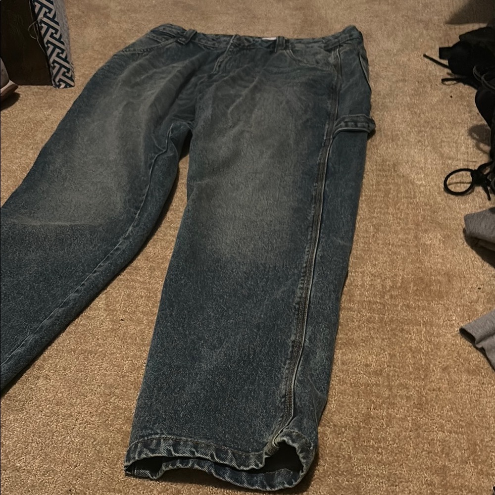 BRAND NEW CARGO BLUE JEANS